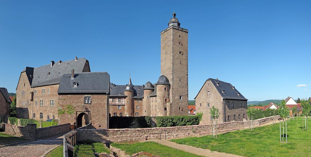 Burgmannenhaus Hotell Steinau an der Straße Exteriör bild